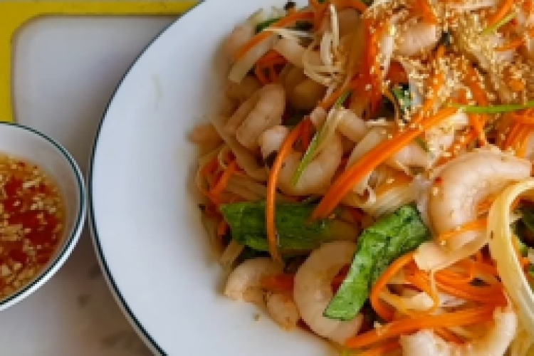 Gỏi ngó sen tôm thịt