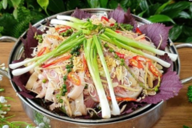 Dê hấp lá tía tô