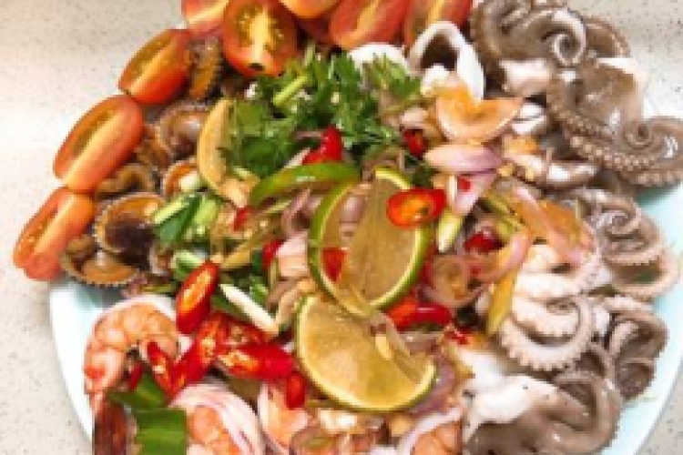 Gỏi thái hải sản